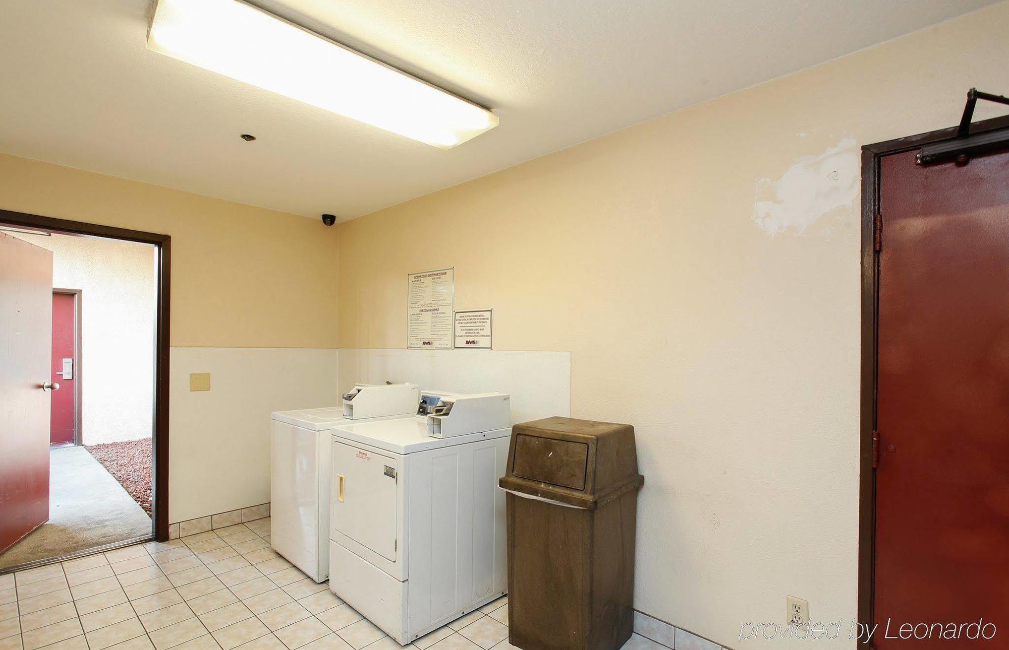 Ontario Airport Executive Inn מראה חיצוני תמונה